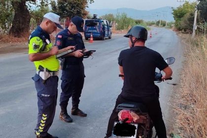 emniyet-ve-jandarmadan-motosikletlilere-siki-denetim