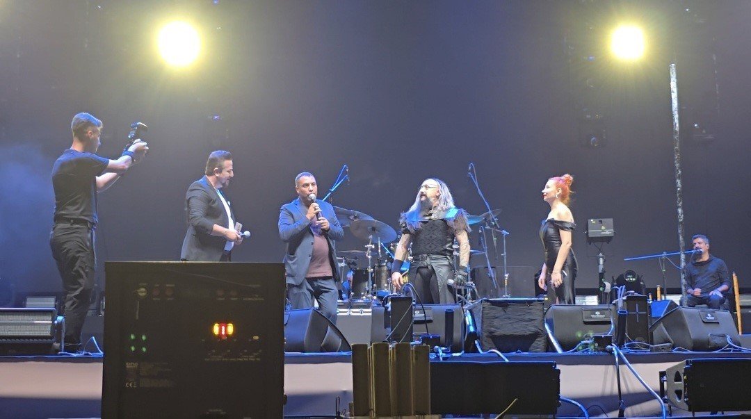 sorfestin-ikinci-gununde-hayko-cepkin-firtinasi-esti