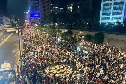israilde-hukumet-karsiti-gosteriler-suruyor-on-binlerce-kisi-netanyahu-hukumetinin-gazze-politikalarini-protesto-etti