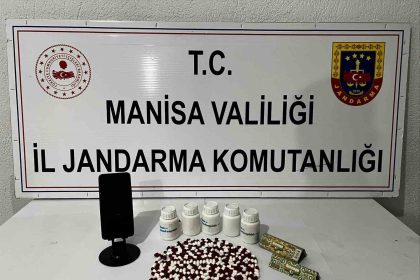 kulada-durdurulan-aractan-sentetik-uyusturucu-cikti