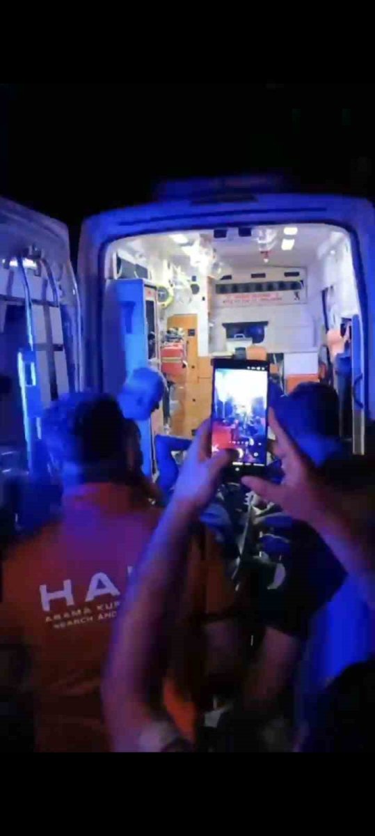 musta-daglik-alanda-ayagi-kirilan-genc-kurtarildi