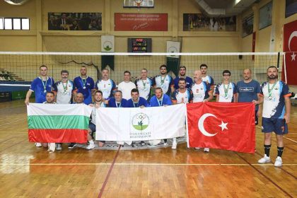 osmangazi-ve-varnadan-voleybol-dostlugu