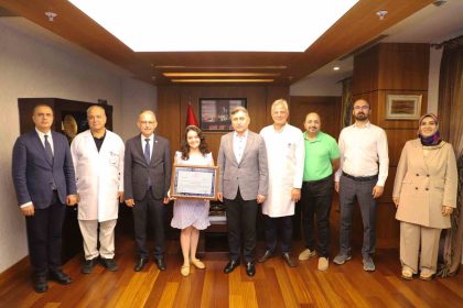 sanko-universitesi-beslenme-dostu-ve-fiziksel-aktiviteyi-destekleyen-isyeri-programi-belgesi-almaya-hak-kazandi