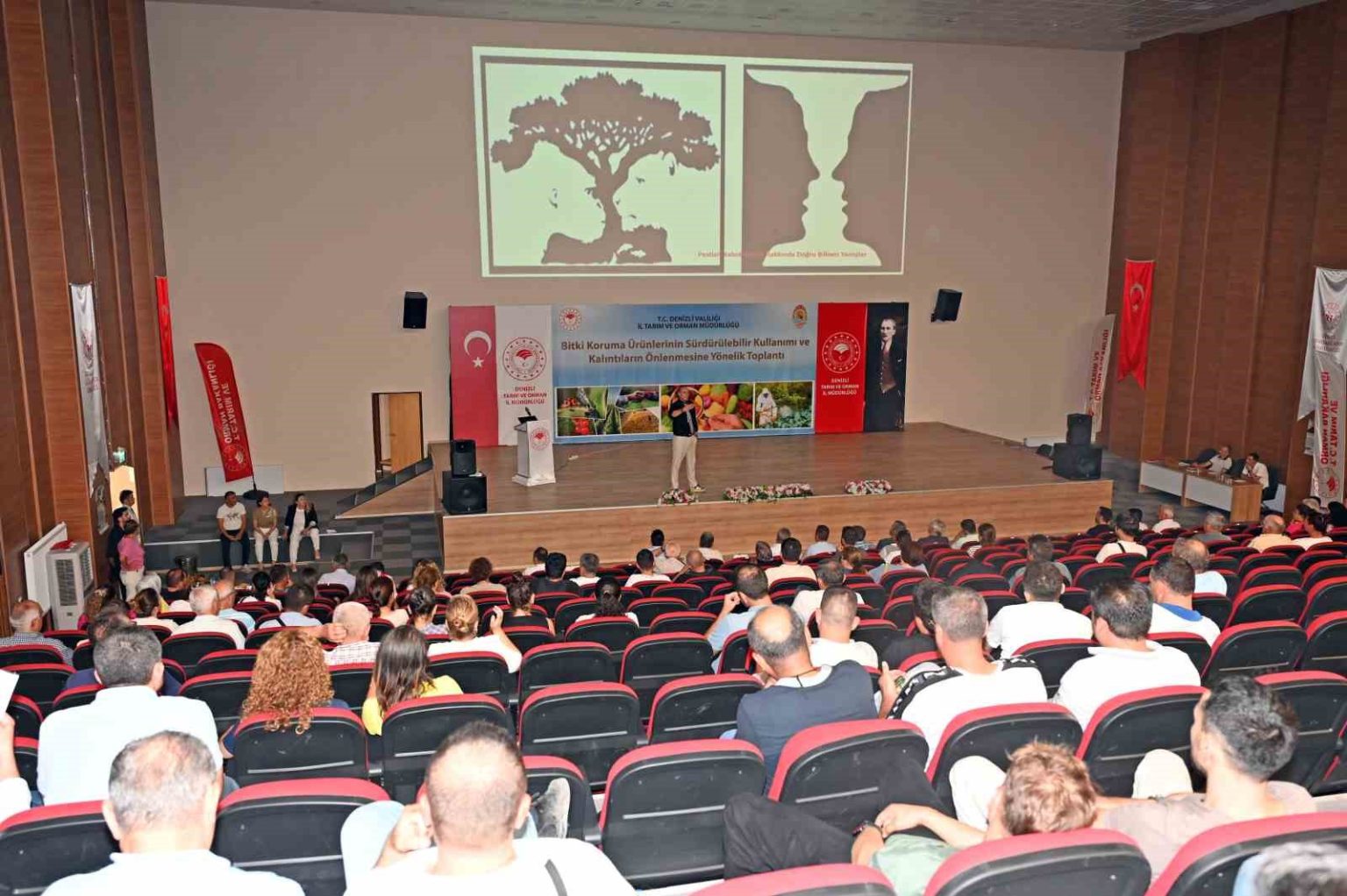 ureticiler-ve-zirai-ilac-bayilerine-kalintiyi-onleme-yontemleri-anlatildi