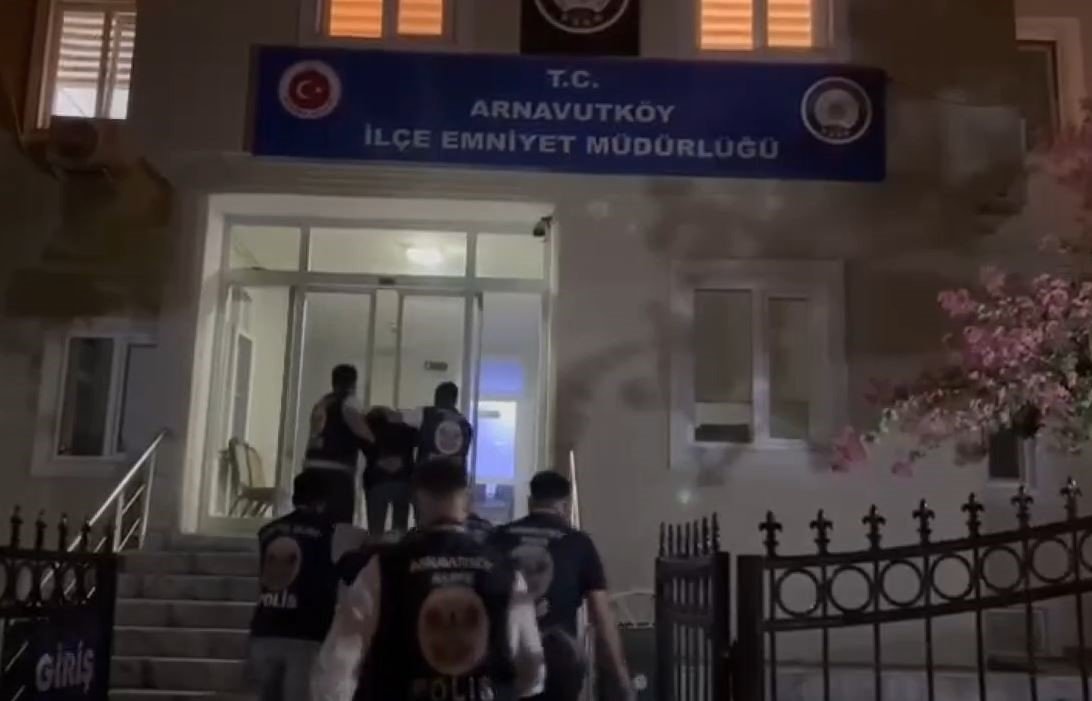 arnavutkoyde-dugun-konvoyunda-havaya-ates-acan-supheliler-yakalandi