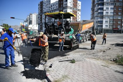 baskan-buyukkilictan-2-milyon-tllik-erkilet-bulvari-baglanti-yoluna-yakim-takip