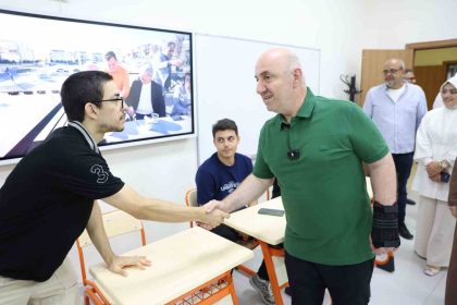 baskan-muzaffer-biyik-egitime-destek-onceligimiz