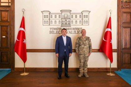 bilecikte-yeni-komutanlar-goreve-basladi