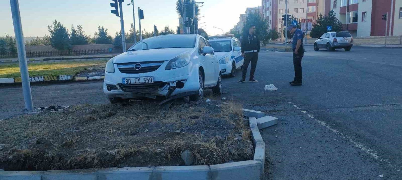 direksiyon-basinda-kalp-krizi-geciren-surucu-hayatini-kaybetti