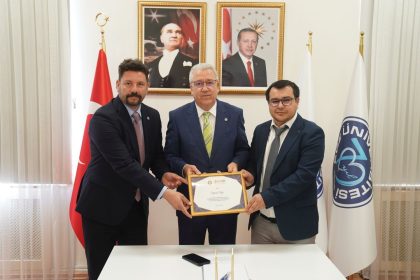 ege-universitesinden-dr-ogr-uyesi-veysel-baya-bagep-2025-odulu