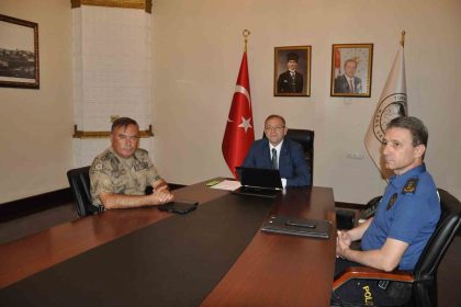karsta-temmuz-ayi-asayis-ve-guvenlik-toplantisi-yapildi