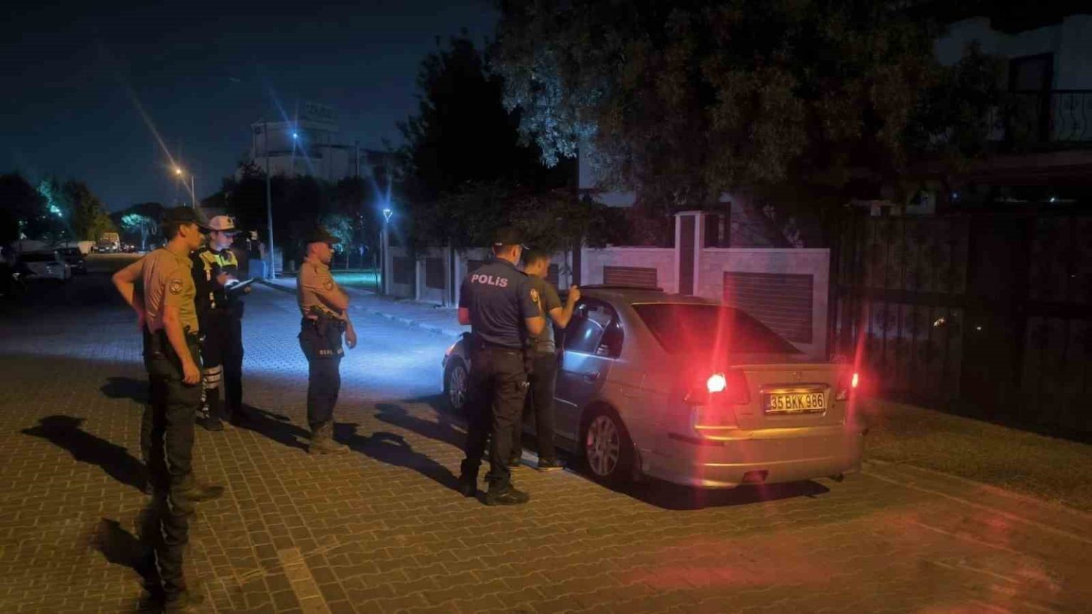 manisa-emniyetinden-siki-denetim