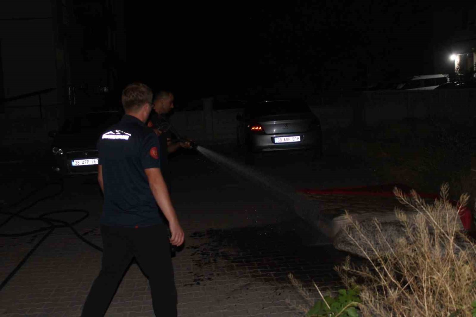 polisin-dikkati-faciayi-onledi-yatarken-ictigi-sigara-sonu-oluyordu