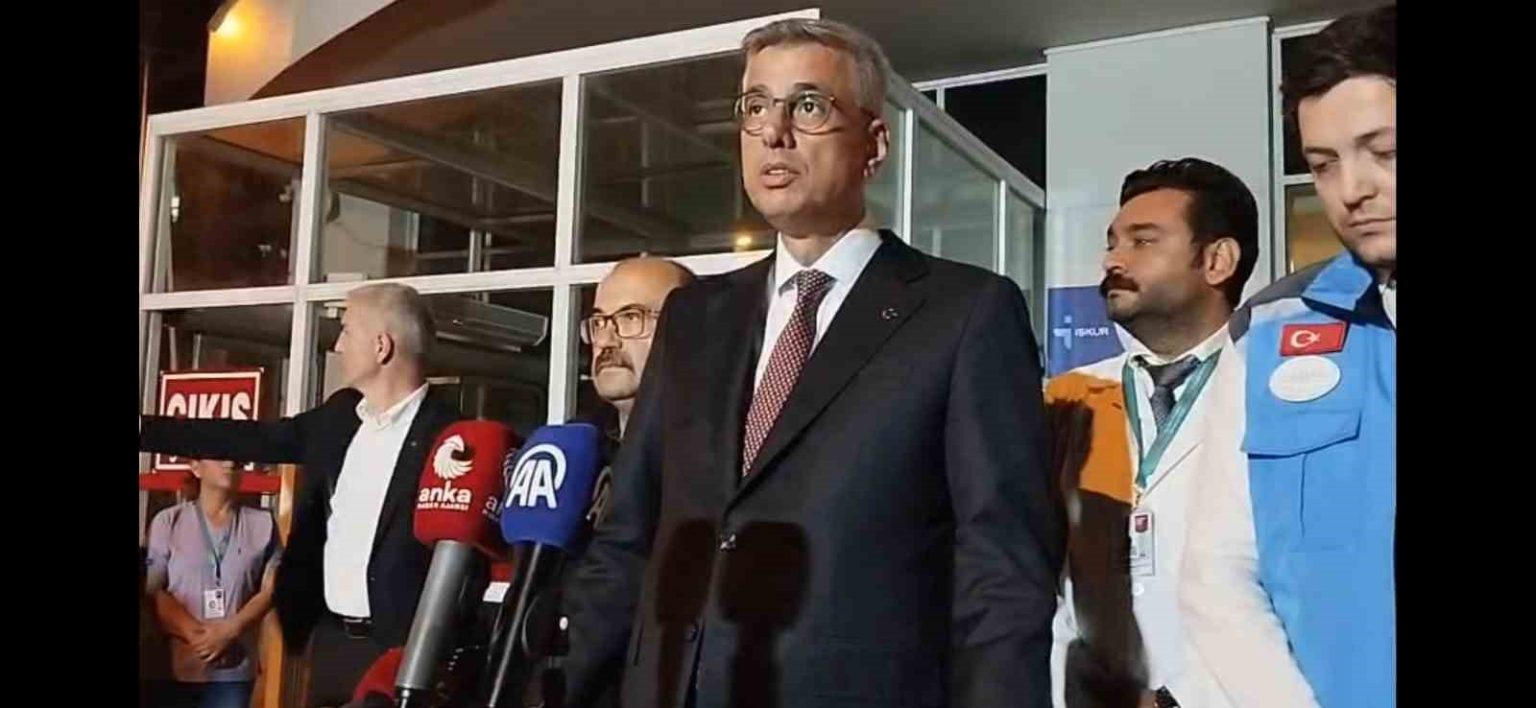 saglik-bakani-memisoglu-deprem-bolgesinde