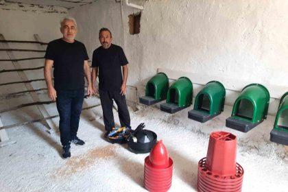 ureticiye-15-bin-tavuk-ve-100-ton-yem-destegi