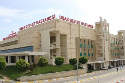 usak-egitim-ve-arastirma-hastanesi-kadrosuna-yeni-uzman-doktorlar-katildi