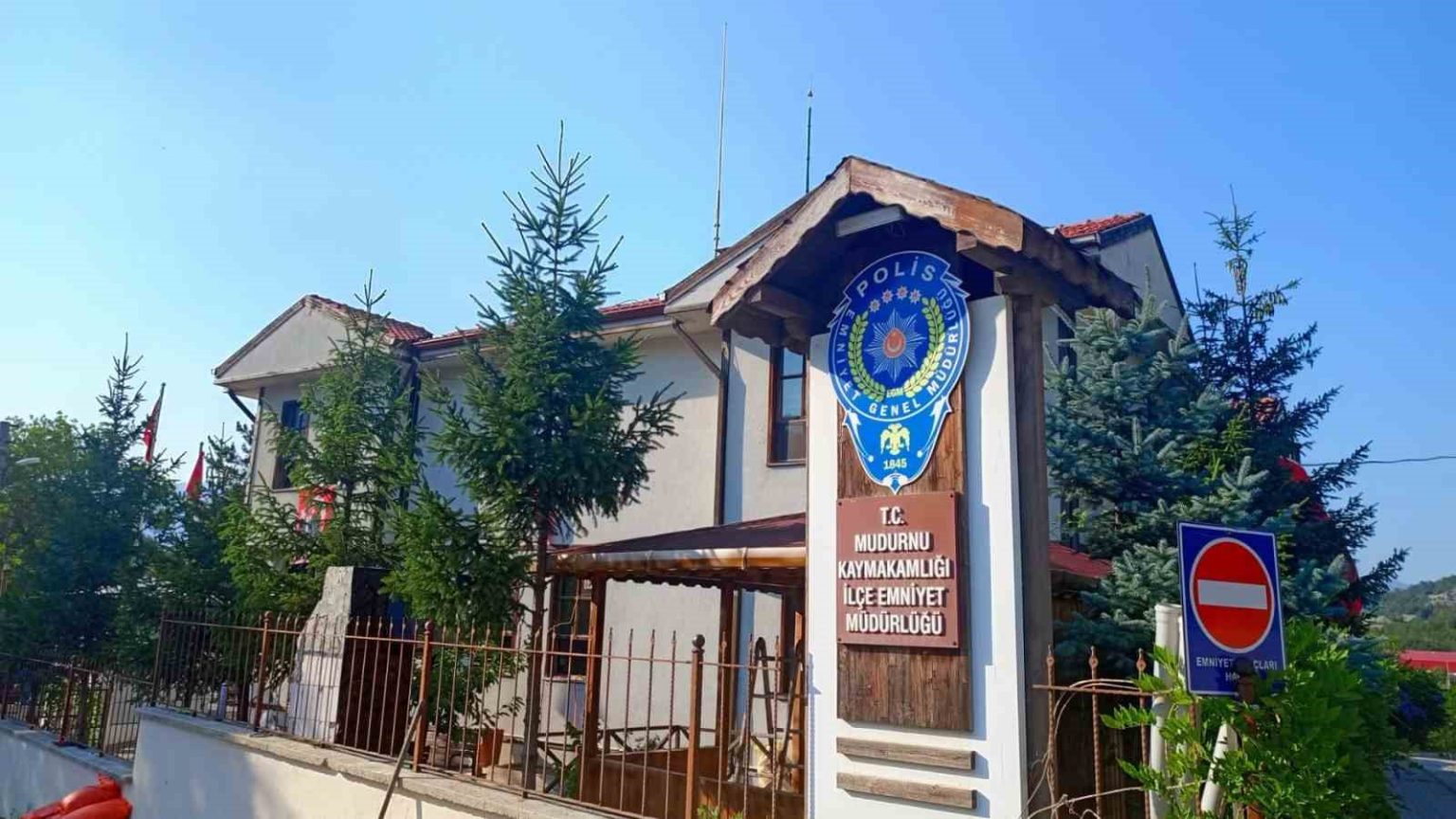 22-ay-15-gun-hapis-cezasi-bulunan-kadin-mudurnuda-yakalandi