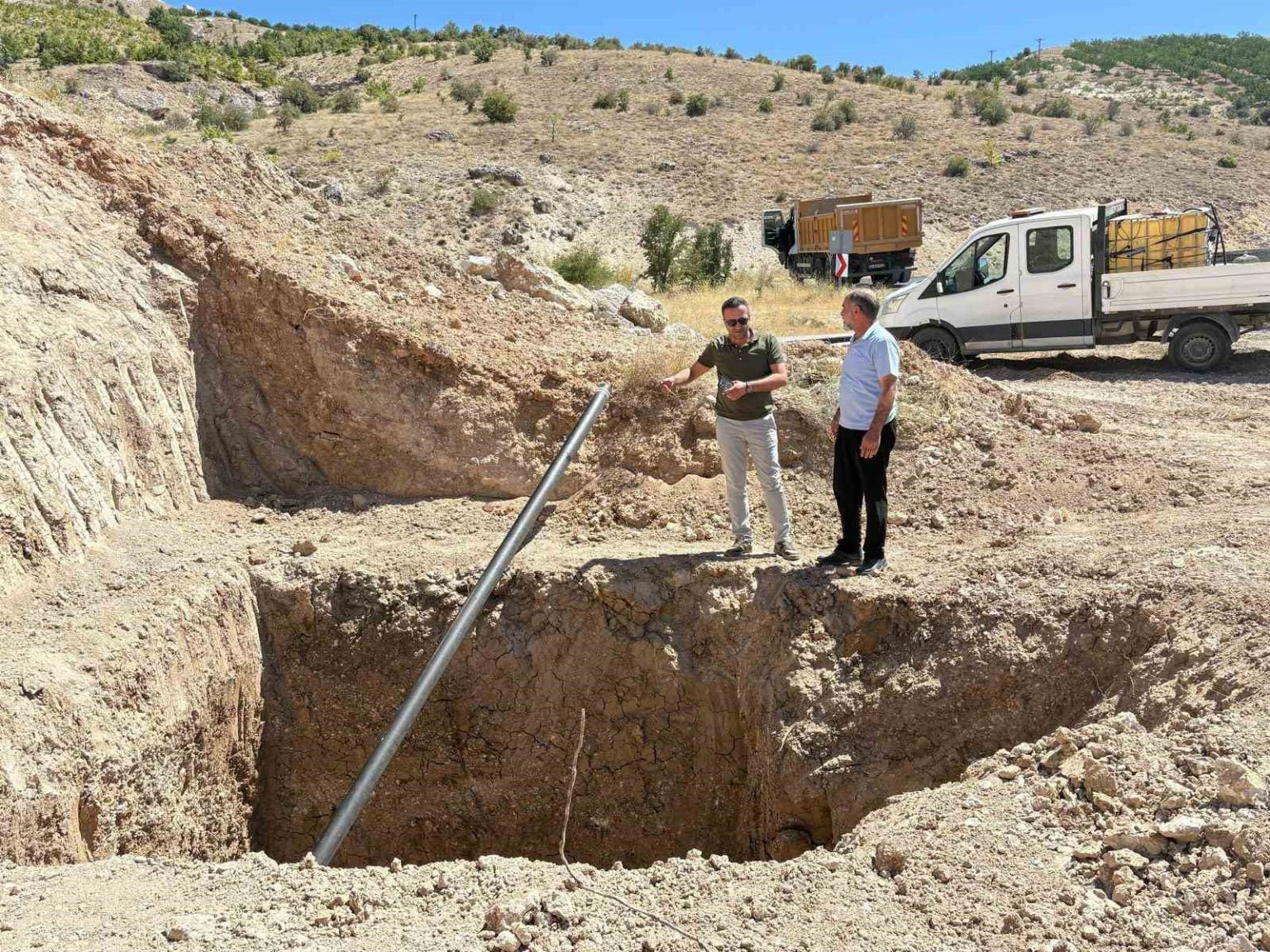 akcadagda-kurtusagi-ve-buyukkoy-mahallelerinin-icme-suyu-sorunu-cozuluyor