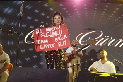 alacamda-yaz-festivali-coskusu-oyku-gurman-konseri