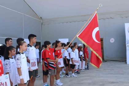 aydinda-analig-tenis-heyecani-basladi