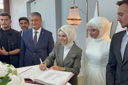 bakan-goktas-karabukte-genclerin-nikah-sahidi-oldu