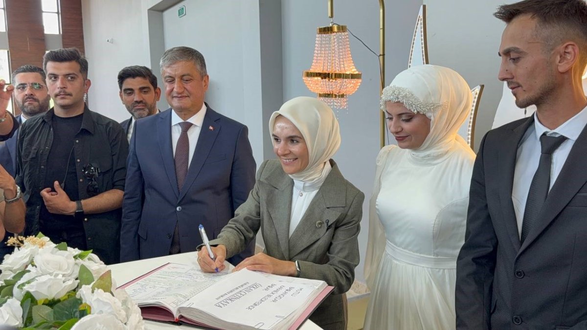 bakan-goktas-karabukte-genclerin-nikah-sahidi-oldu
