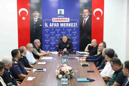 bakan-yerlikaya-canakkaledeki-yangin-tumuyle-kontrol-altina-alindi