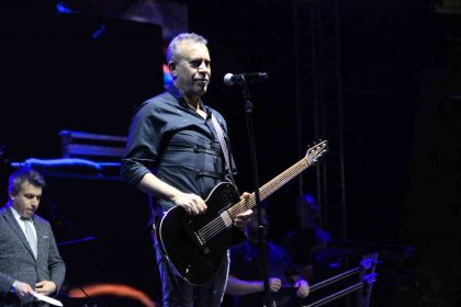 corumda-haluk-levent-ve-zara-ruzgari-esti