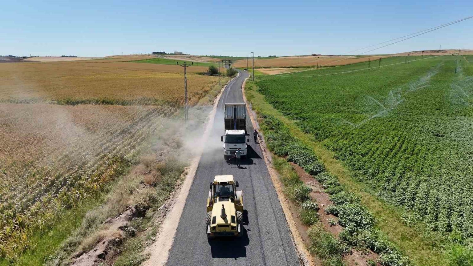 diyarbakirin-cinar-ve-bismil-ilcesini-birbirine-baglayan-yol-asfaltlaniyor