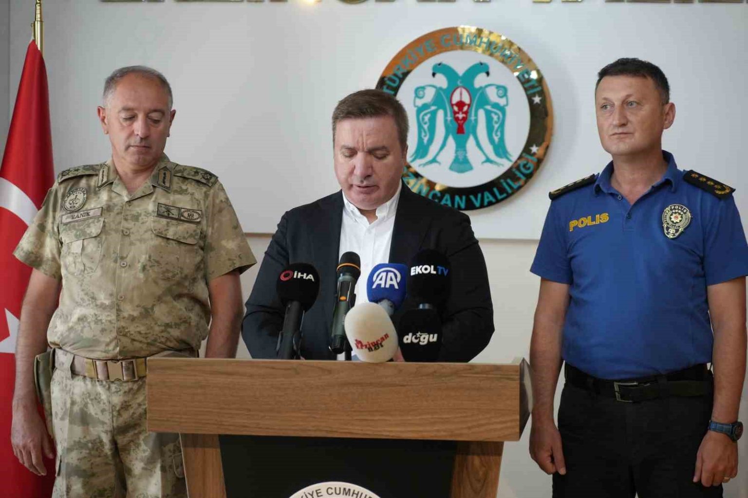 erzincanda-asayis-bilgilendirme-toplantisi-gerceklestirildi
