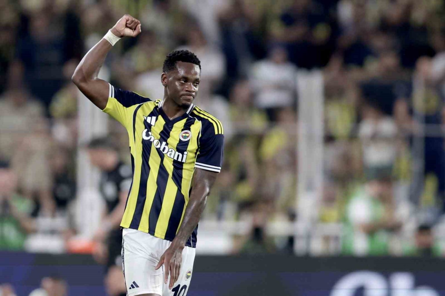 fenerbahcenin-yeni-forveti-jhon-duran-ilk-golunu-kaydetti