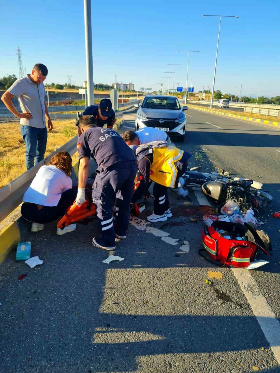 kastamonuda-bariyerlere-carpan-motosikletin-surucusu-agir-yaralandi