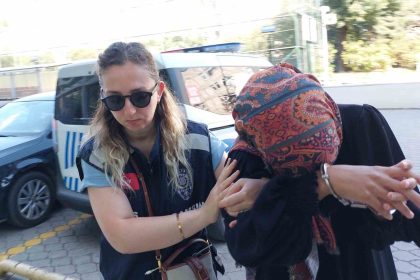komsusunun-anahtarini-kopyalayip-17-milyon-liralik-altin-caldi-sifir-arac-aldi