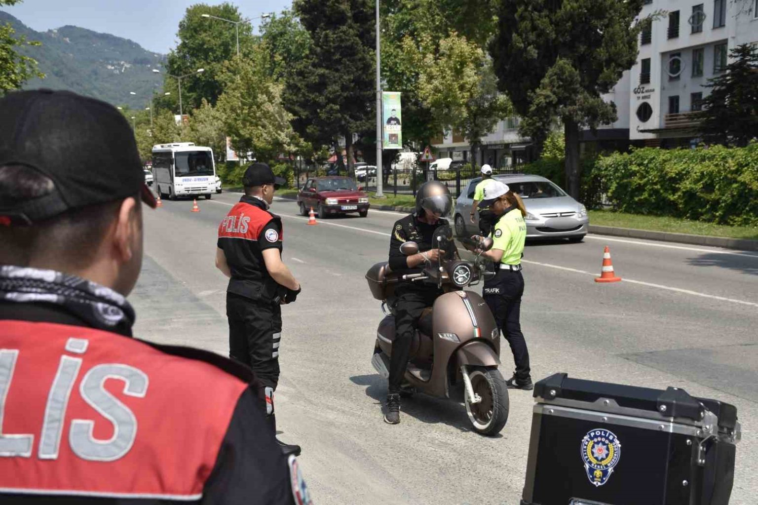 orduda-bir-haftada-18-binden-fazla-arac-ve-surucusu-denetledi