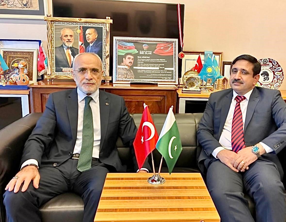 pakistan-ankara-buyukelciliginden-cumhurbaskani-basdanismani-topcuya-ziyaret
