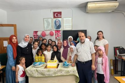 sokede-kurana-gecen-ogrencilere-belgeleri-takdim-edildi