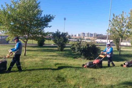 adiyamanda-park-ve-bahce-bakimlari-devam-ediyor