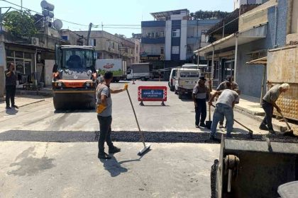 akdenizin-sokaklarinda-yenileme-ve-duzenleme-calismalari-suruyor