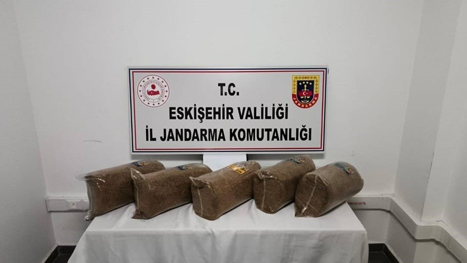 aracta-25-kilogram-kacak-tutunle-yakalanan-supheliye-islem-yapildi
