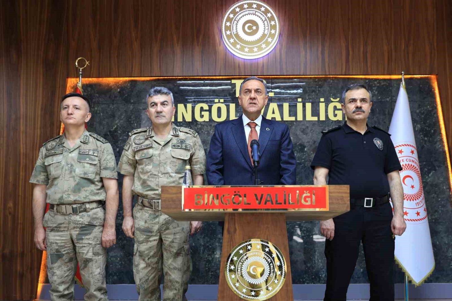 bingolde-guvenlik-ve-asayis-bilgilendirme-toplantisi