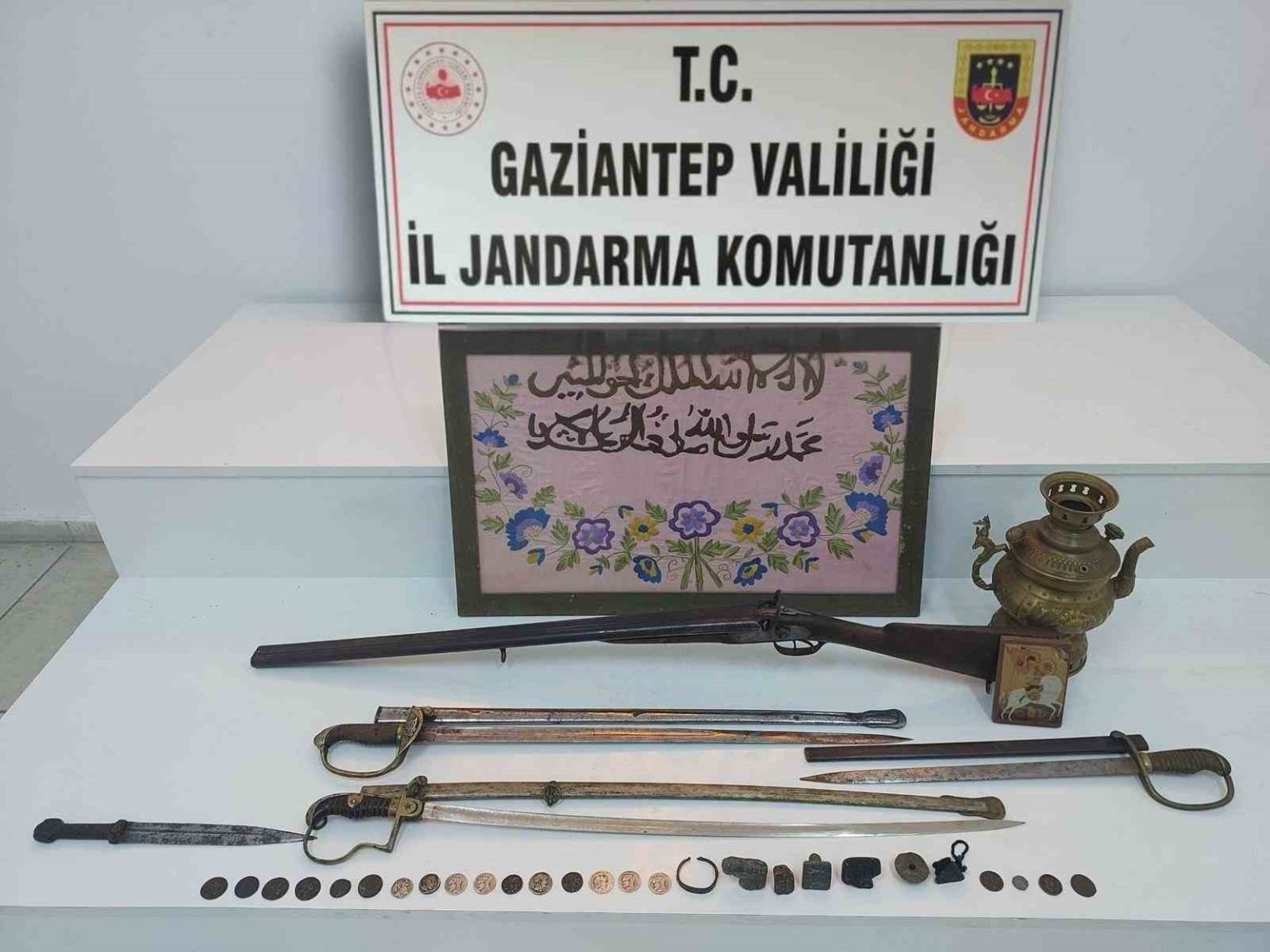 gaziantepte-tarihi-eser-operasyonu-1-gozalti