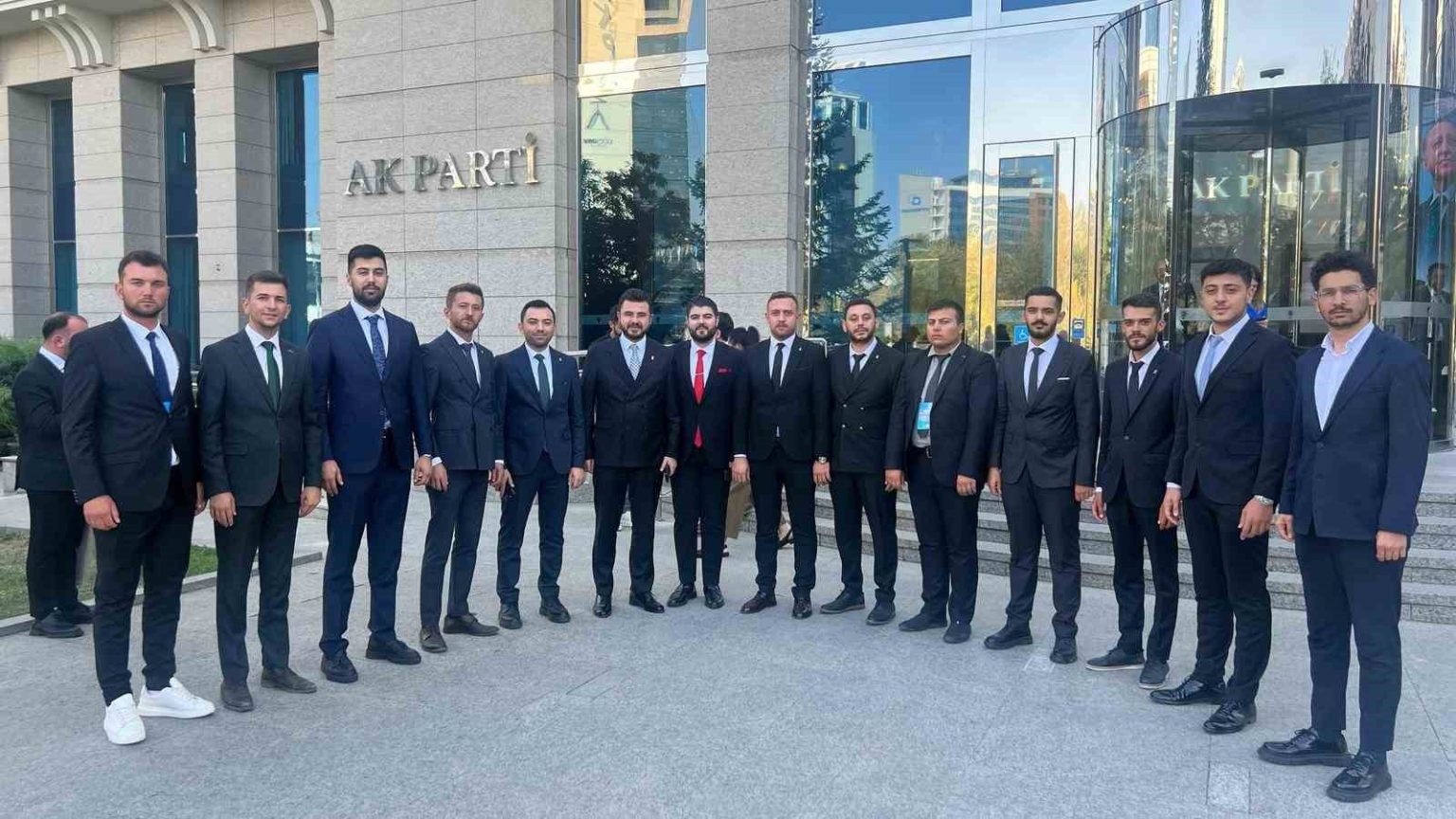 huseyin-okandan-genclik-kollari-baskanlariyla-ankarada-bulustu