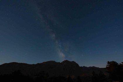 isparta-melikler-yaylasinda-perseid-yagmuru-gokyuzu-solenine-donustu