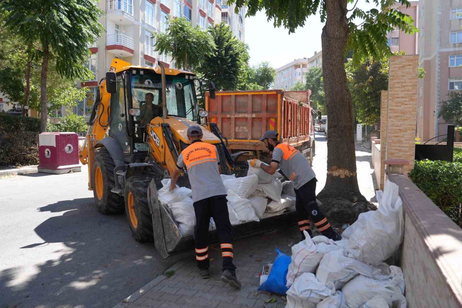 kartal-belediyesinden-yaz-temizlik-seferberligi