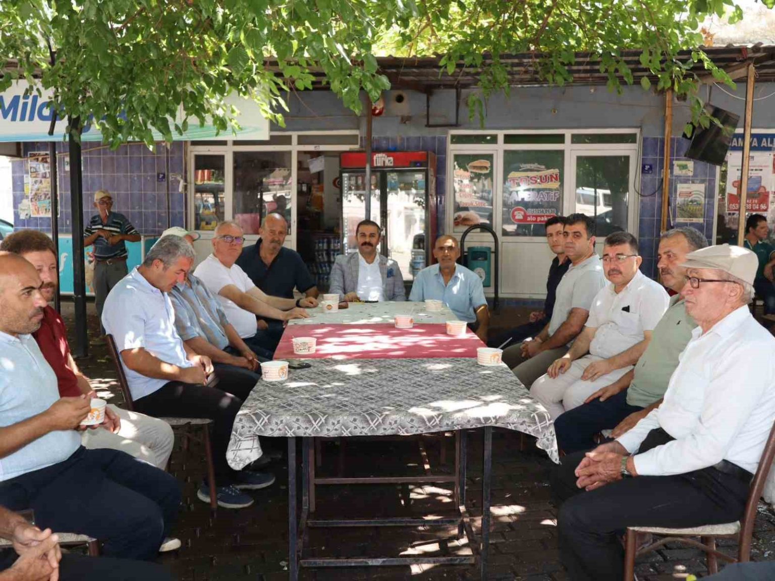 kaymakam-taskin-yenikoyde-vatandaslarla-bulustu