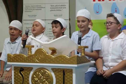 kutahyada-yaz-kuran-kurslari-kapanis-programi-yapildi