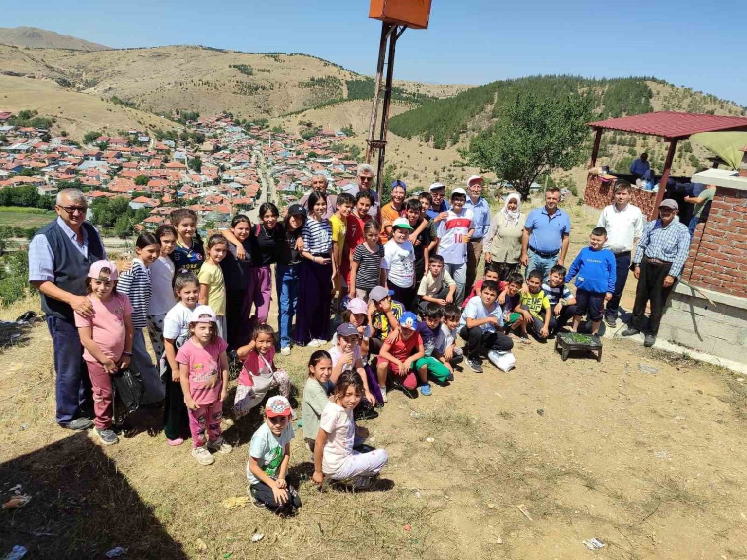 suhut-ilce-muftulugunden-yaz-kuran-kursu-ogrencilerine-piknik-etkinligi