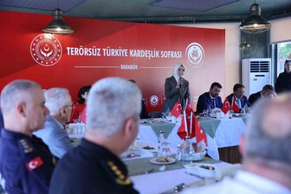 terorsuz-turkiye-kardeslik-sofrasi-bulusmalari-devam-ediyor