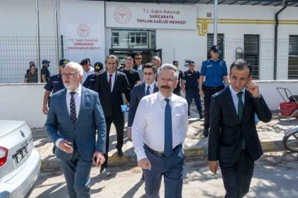 vali-aksoy-saricakayada-saglik-tesislerini-ziyaret-etti