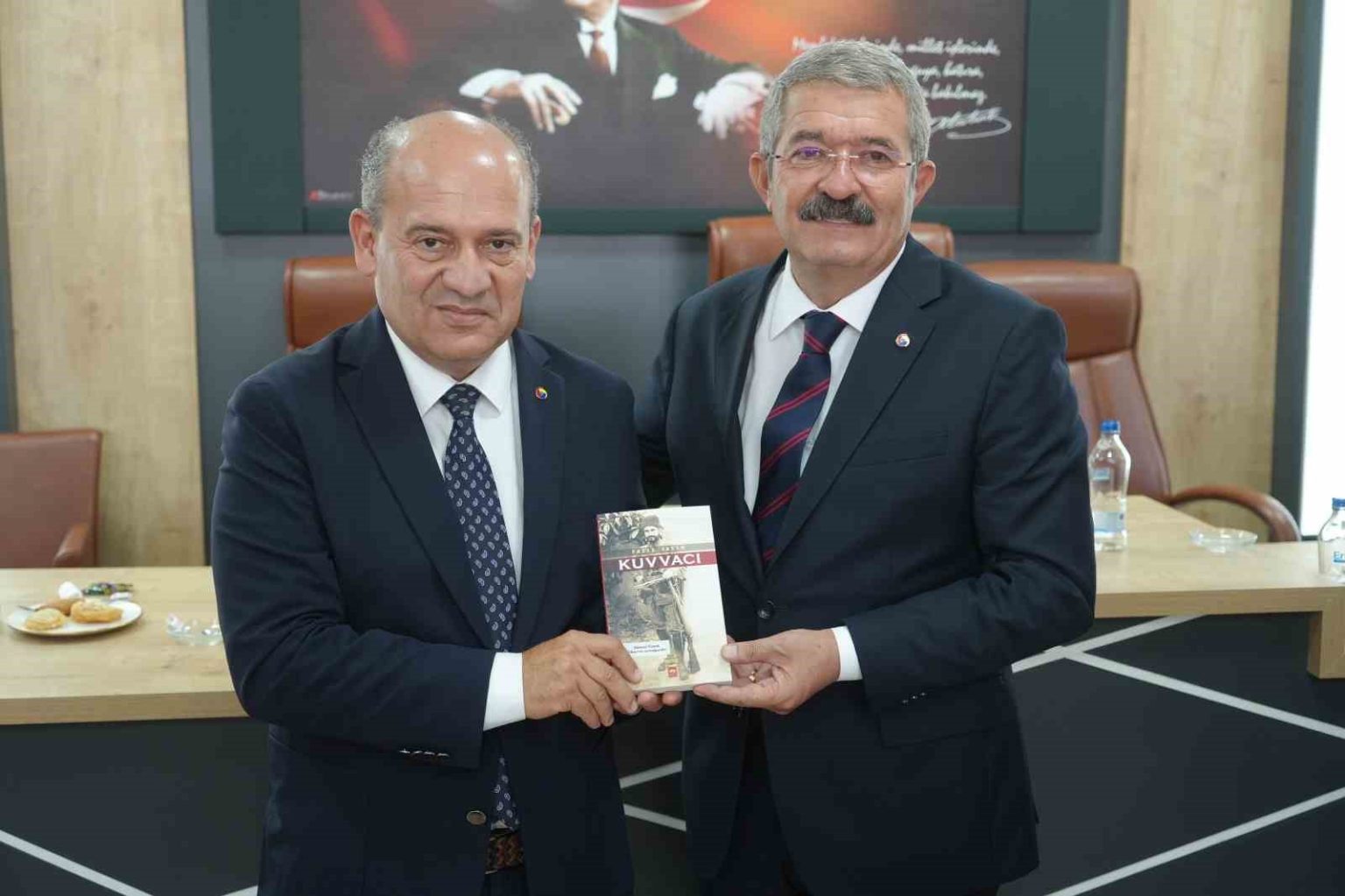 van-edremit-ile-balikesir-edremit-arasinda-hava-yolu-ile-dostluk-ve-baris-koprusu-kurulmak-isteniyor